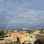 A Medieval Windmill Tower 2bedrooms In The Heart Of Old Town With Magnificent Panoramic Seaview And Cityview Holiday home *