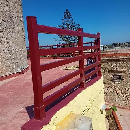 A Medieval Windmill Tower 2bedrooms In The Heart Of Old Town With Magnificent Panoramic Seaview And Cityview Casa de Férias