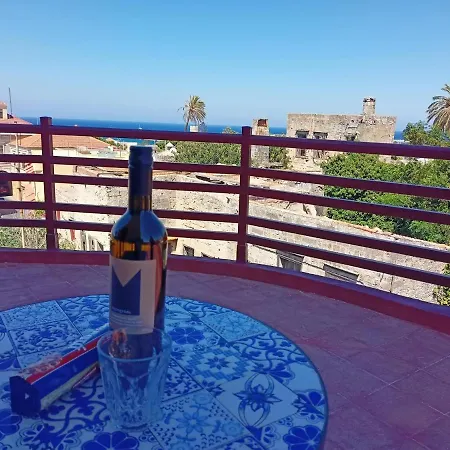 A Medieval Windmill Tower 2bedrooms In The Heart Of Old Town With Magnificent Panoramic Seaview And Cityview Casa de Férias