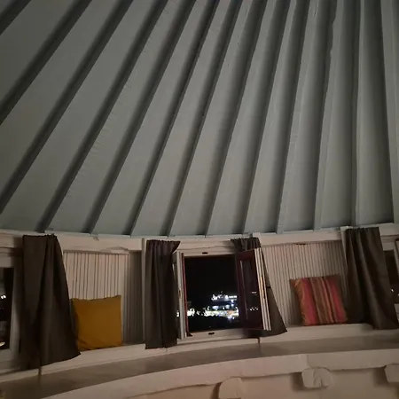 펜션 A Medieval Windmill Tower 2bedrooms In The Heart Of Old Town With Magnificent View