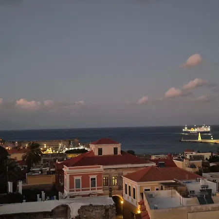 Tatil Evi A Medieval Windmill Tower 2bedrooms In The Heart Of Old Town With Magnificent Panoramic Seaview And Cityview