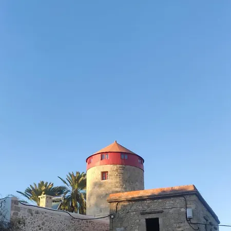 A Medieval Windmill Tower 2bedrooms In The Heart Of Old Town With Magnificent Panoramic Seaview And Cityview *