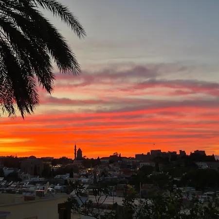 A Medieval Windmill Tower 2bedrooms In The Heart Of Old Town With Magnificent Panoramic Seaview And Cityview Feriehus *