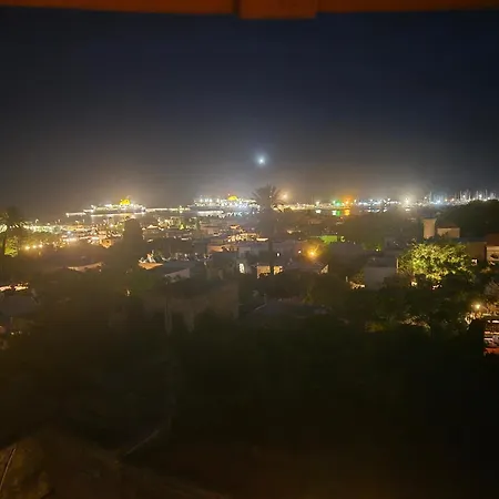 A Medieval Windmill Tower 2bedrooms In The Heart Of Old Town With Magnificent Panoramic Seaview And Cityview Case de vacanță Rhodes City