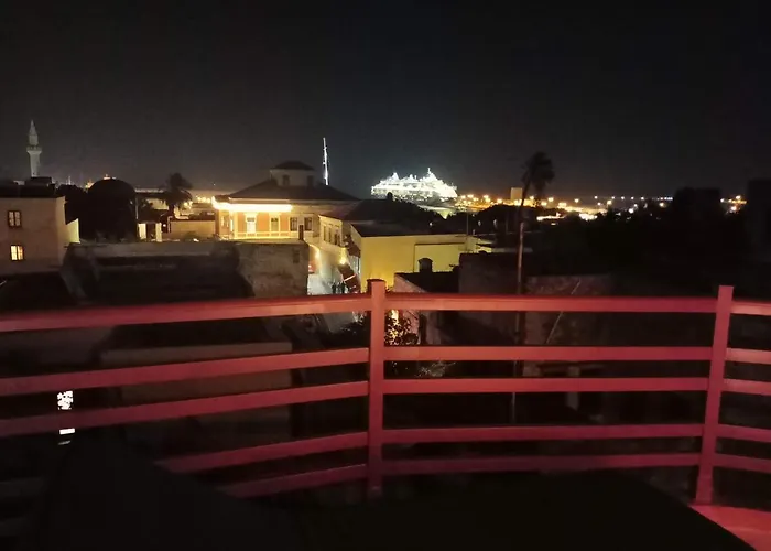 펜션 A Medieval Windmill Tower 2bedrooms In The Heart Of Old Town With Magnificent View