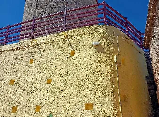 A Medieval Windmill Tower 2bedrooms In The Heart Of Old Town With Magnificent Panoramic Seaview And Cityview *