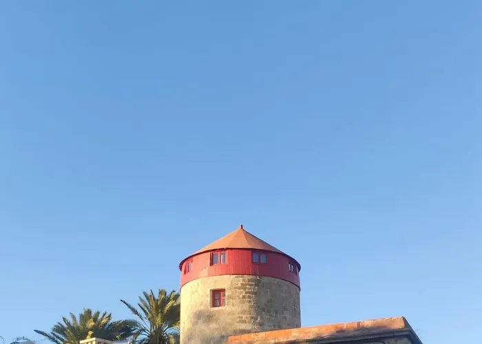 A Medieval Windmill Tower 2bedrooms In The Heart Of Old Town With Magnificent Panoramic Seaview And Cityview *