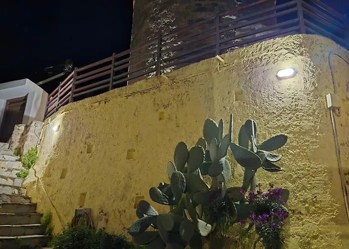 度假居 A Medieval Windmill Tower 2bedrooms In The Heart Of Old Town With Magnificent Panoramic Seaview And Cityview *