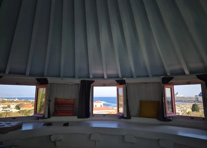 A Medieval Windmill Tower 2bedrooms In The Heart Of Old Town With Magnificent Panoramic Seaview And Cityview 度假居