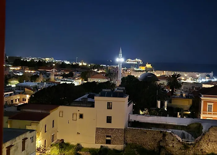 A Medieval Windmill Tower 2bedrooms In The Heart Of Old Town With Magnificent Panoramic Seaview And Cityview 度假居 *