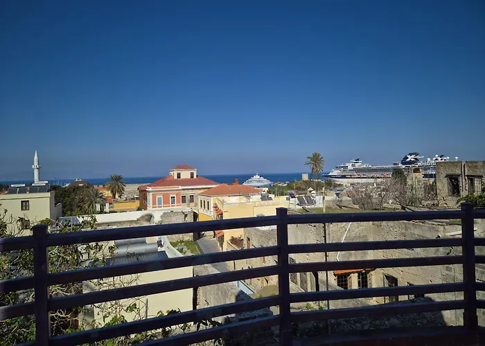 度假居 A Medieval Windmill Tower 2bedrooms In The Heart Of Old Town With Magnificent Panoramic Seaview And Cityview *