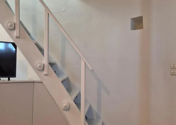 Prázdninový dům A Medieval Windmill Tower 2bedrooms In The Heart Of Old Town With Magnificent Panoramic Seaview And Cityview